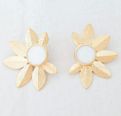 The Lola Pearl Stud