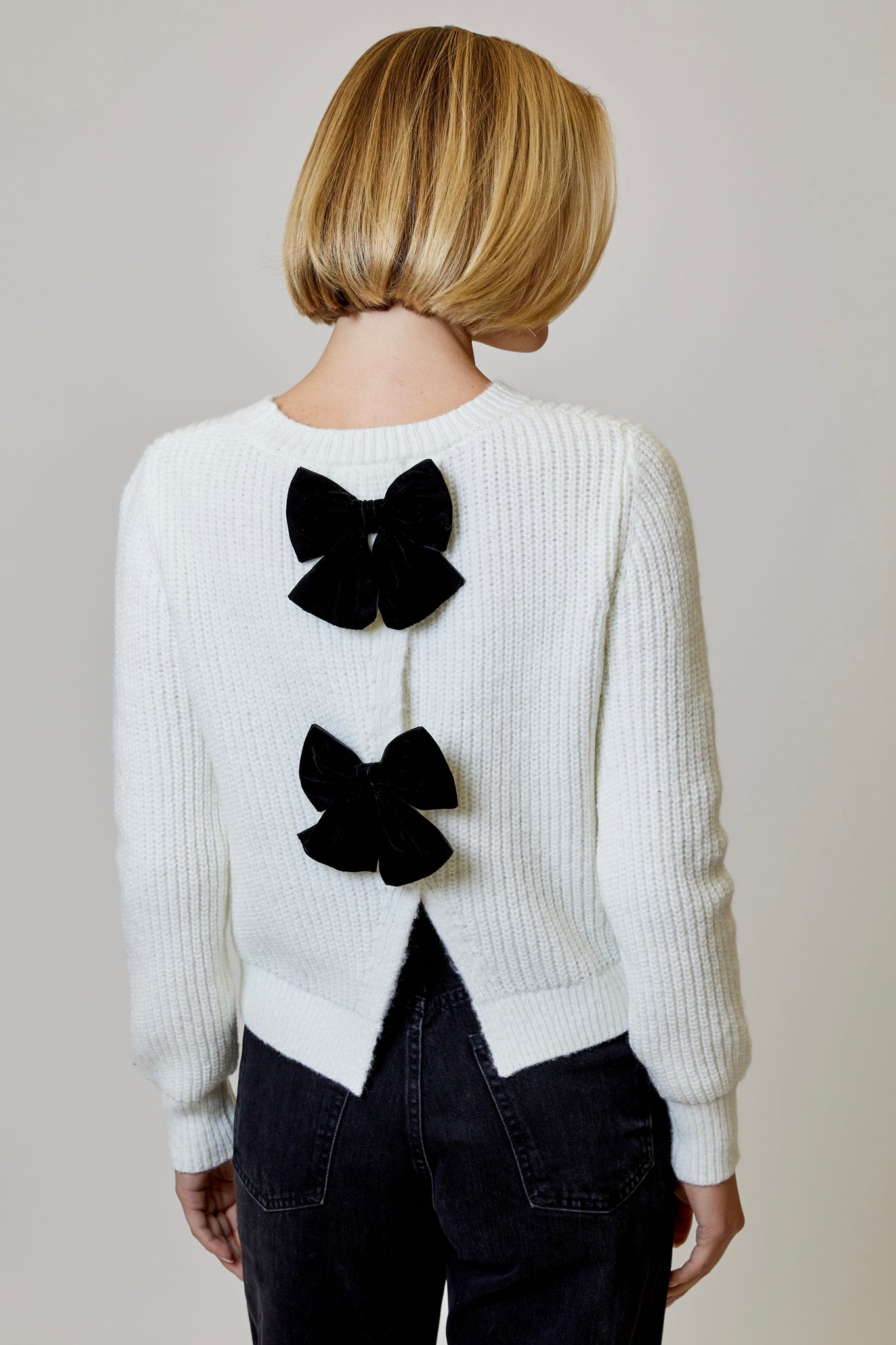 Sequin Bow Sweater (Winter White)
