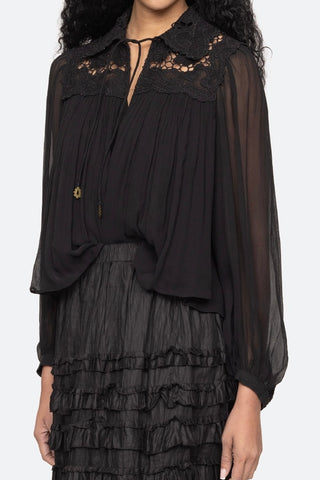 DAPHNE Lace Top Black