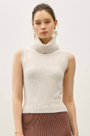 Cropped Turtleneck Sweater Vest (Oatmeal)